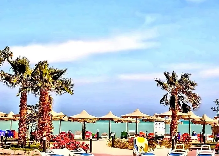 Apartmanhotel Manta Seaview In Gurdaka